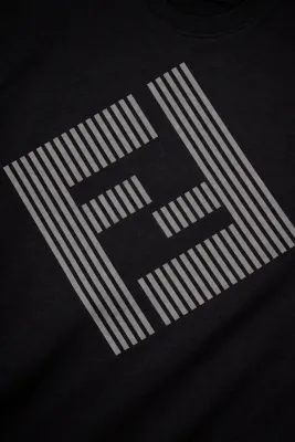 T shirt luxe homme Fendi big FF logo close up t shirt homme fashion luxe