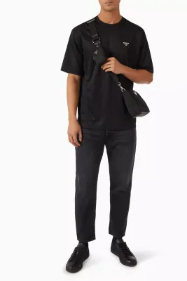 Black Prada triangle logo t-shirt men outfit luxury streetwear with crossbody bag style
