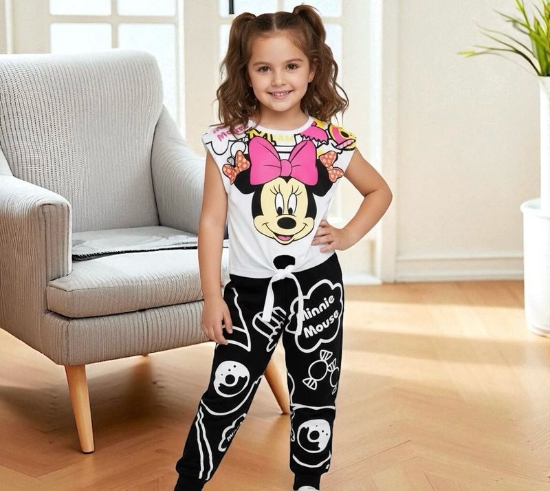 طقم بنات رووعة من قطعتين ماركة