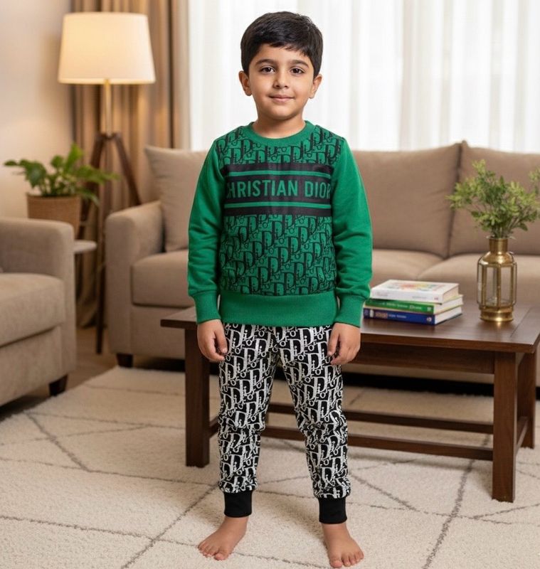 طقم أولاد شتوي روعة من قطعتين