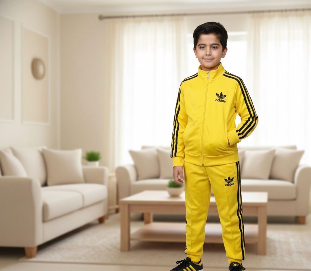 طقم شتوي رياضي   بنطلون وقميص روعة