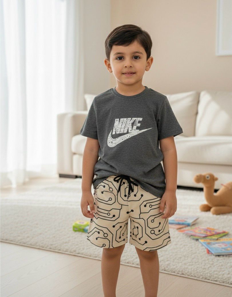 طقم اولاد جميل من قطعتين شوت وقميص