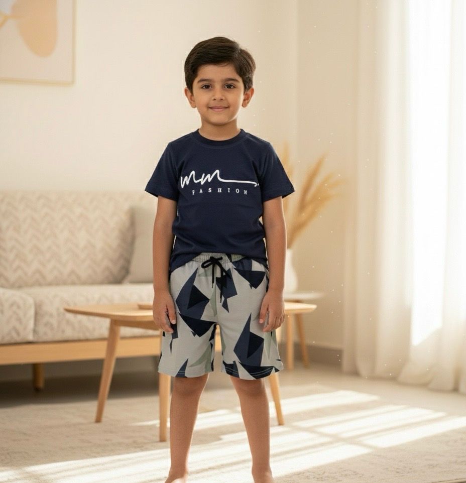 طقم اولاد جميل من قطعتين شوت وقميص