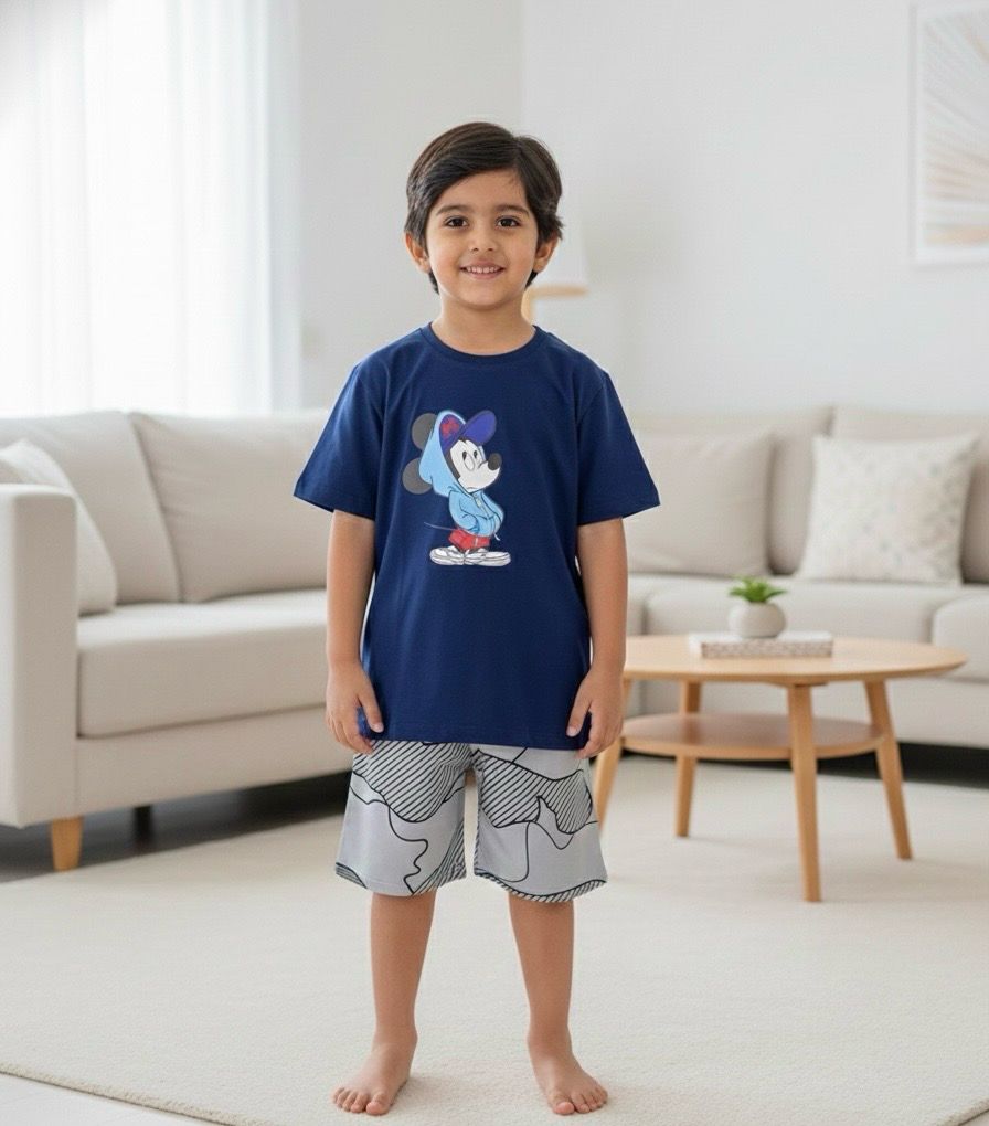 طقم اولاد جميل من قطعتين شوت وقميص