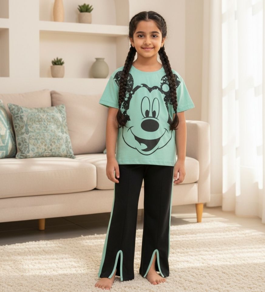 طقم بنات روعة من قطعتين  بنطلون وقميص روعة