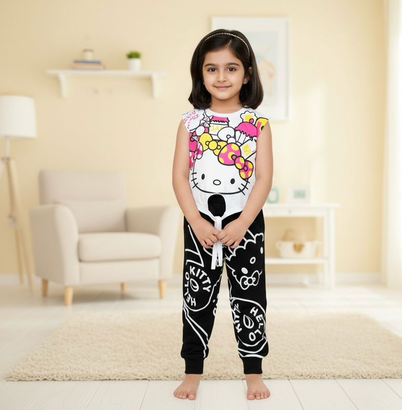 طقم بنات رووعة من قطعتين ماركة