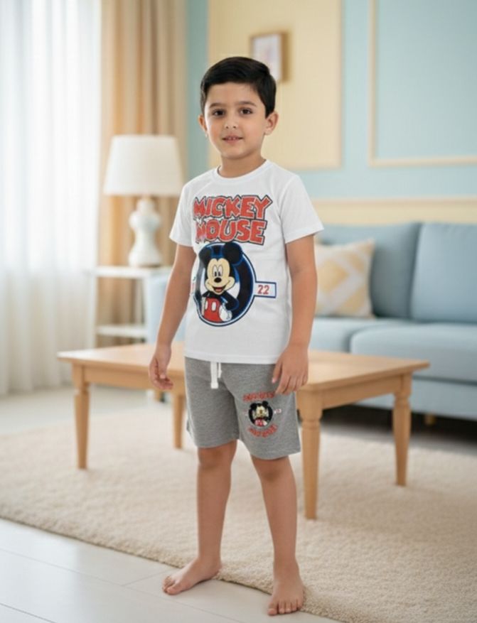 طقم ماركة روعة من ٢ قطع قميص وشوت وكاب اختياري