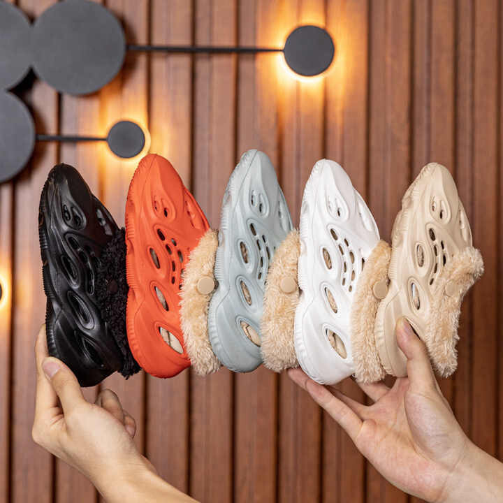 Yeezy runners new arrival