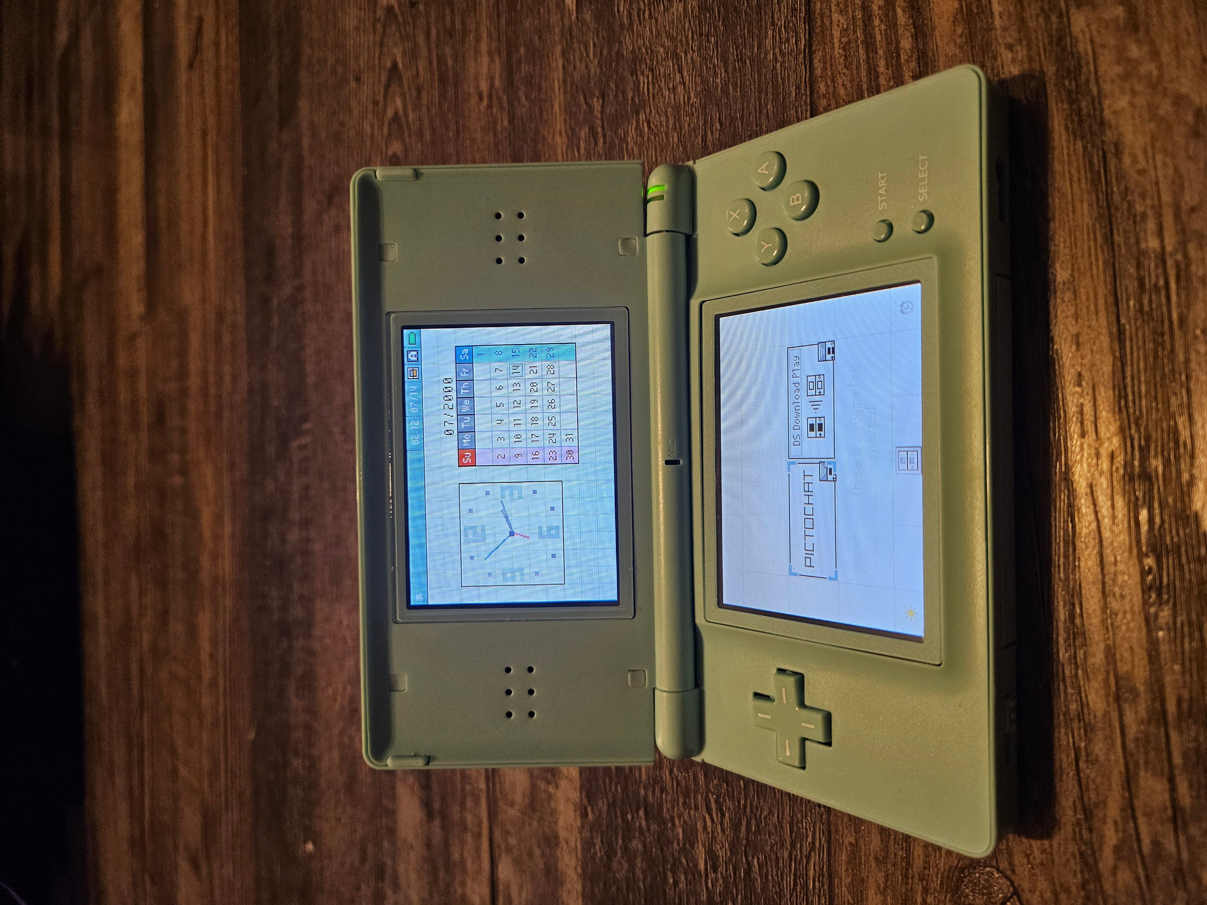 Nintendo DS Lite Console 23