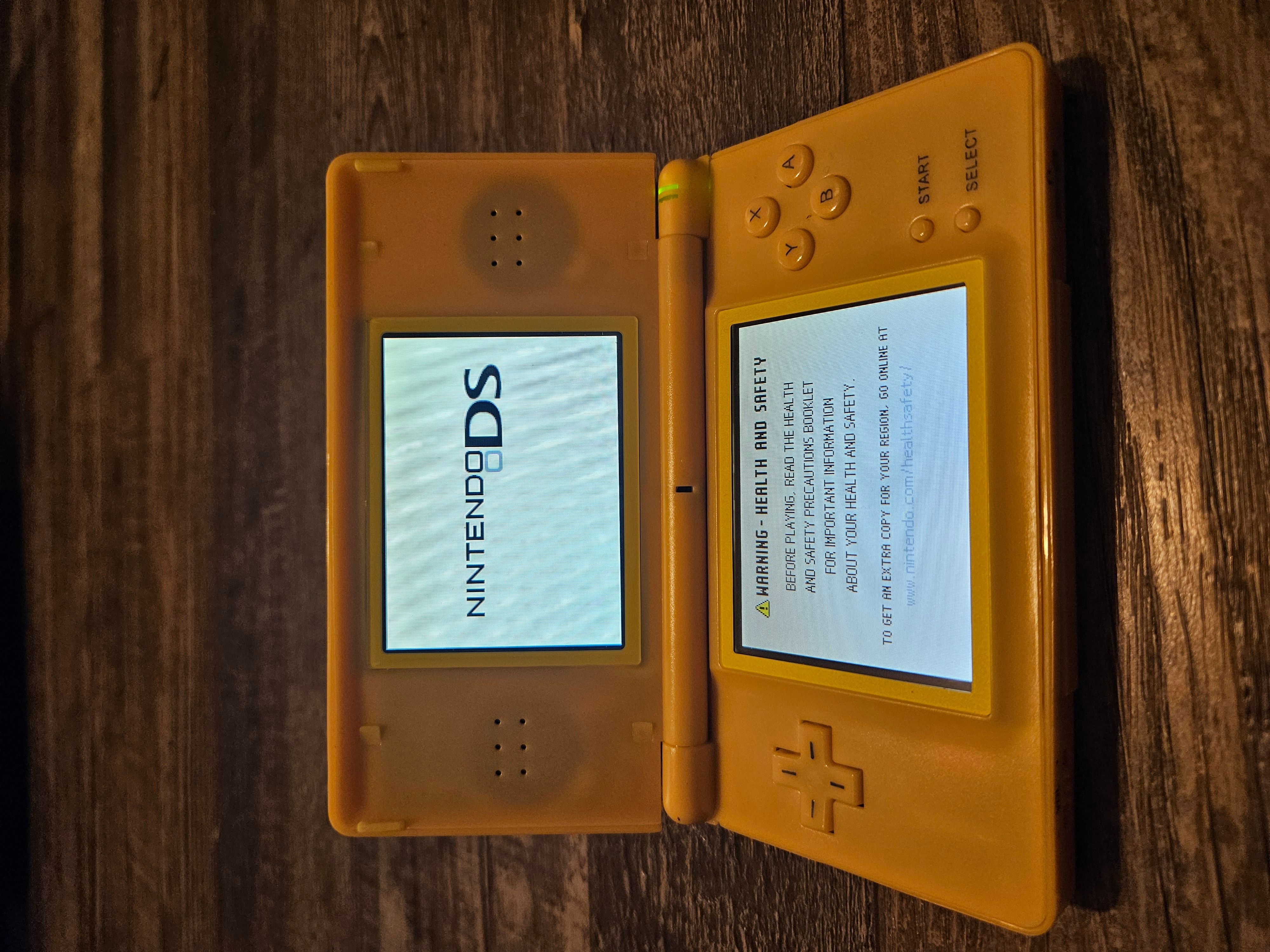 Nintendo DS Lite Console 30