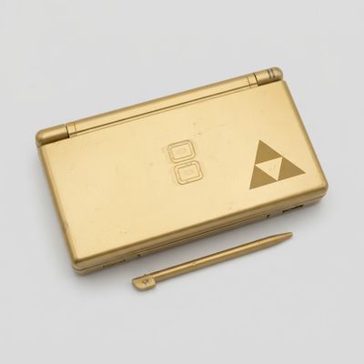 Nintendo DS Lite Console — Zelda Gold (DS) — photo 8 of 11