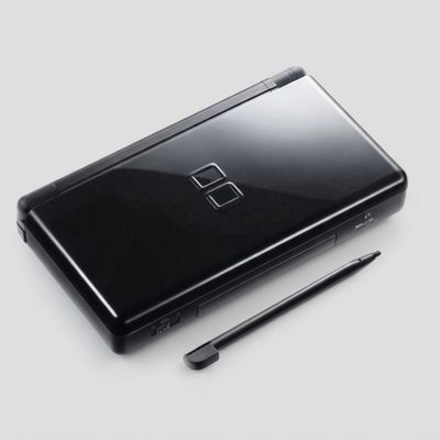 Nintendo DS Lite Console — Onyx & Black (DS) — photo 3 of 11