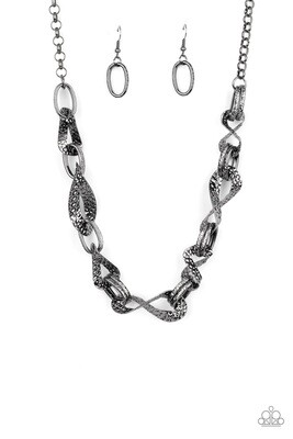 Metal-Of-Honor-Black Necklace