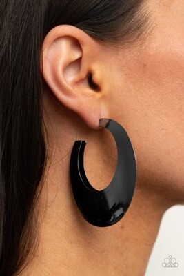Going-Oval-Board-Black Hoop Earring