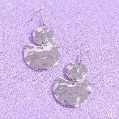 Monochromatic Charisma - Silver Earring