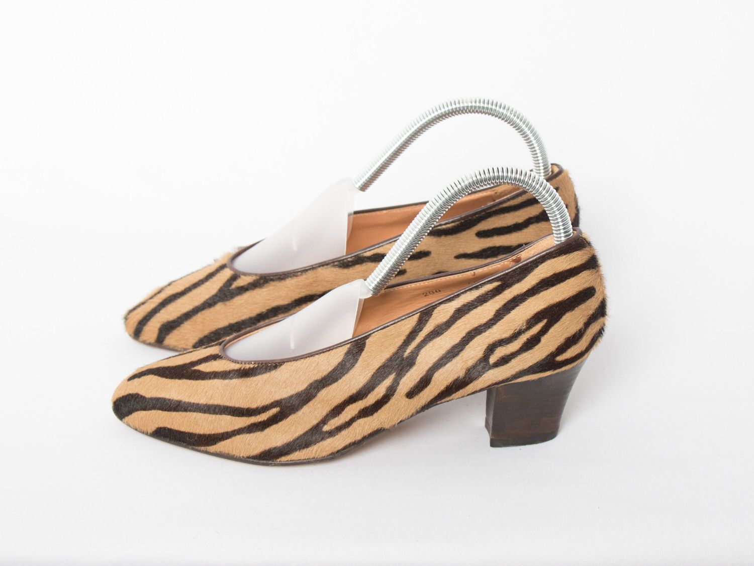 1980s Vintage Tiger-Print Heel Pumps by Bettiu Made in Italy EU 38 EUR 38 USA 7.5