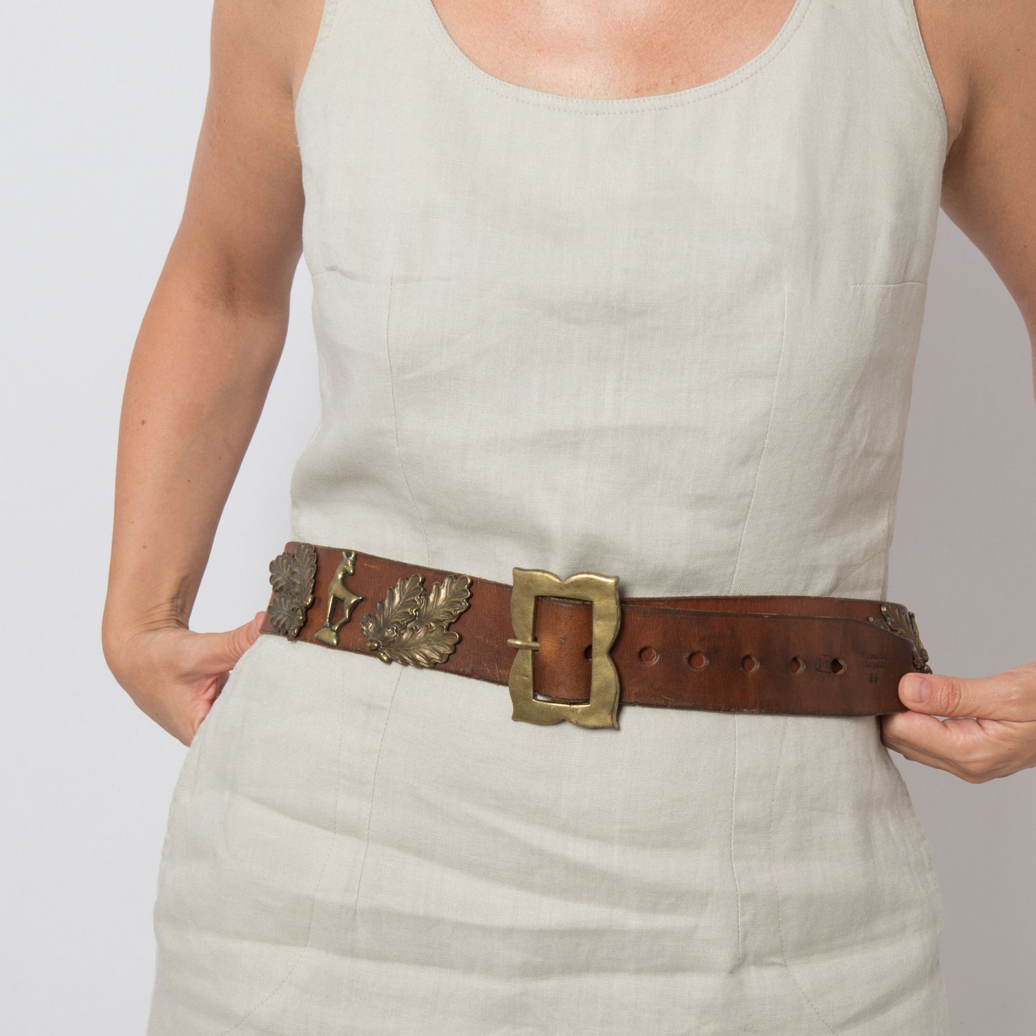 Original Vintage Embellished Belt Wide Brown Leather Belt with Bras Buckle and Pins of Leaves and Dears Hunter Style W 39