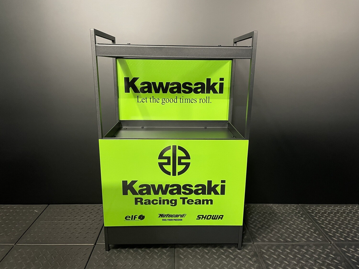 Helmet / Gear Stand - KAWASAKI