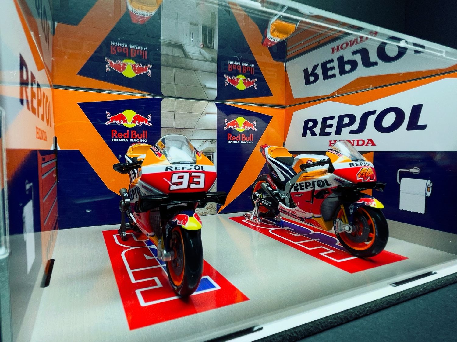 Repsol Honda Pit Garage Display
