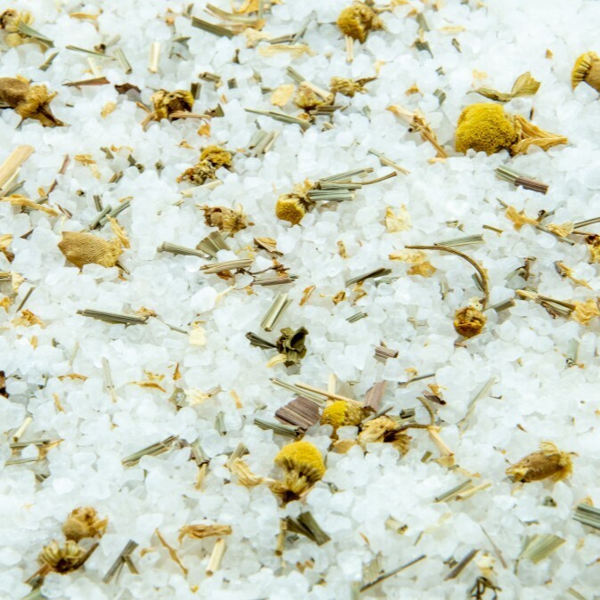 Grof Wit Badzout Met Lemon Grass En Kamille - 100g