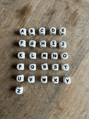 Letterkralen silicone wit 10mm Letterkralen silicone wit 10mm