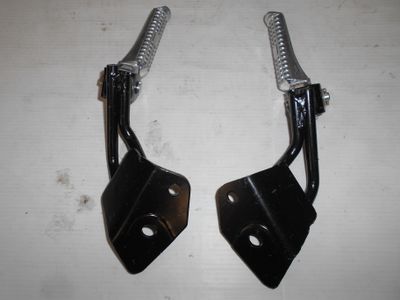 573631 COPPIA PEDANE GILERA STALKER