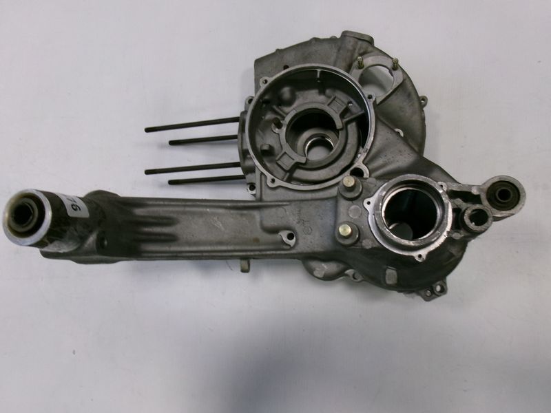 199576 COPPIA CARTER MOTORE PIAGGIO VESPA PX 125 150