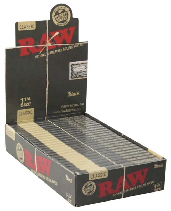 RAW Black: Classic Rolling Papers
