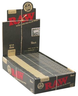 RAW Black: Classic Rolling Papers