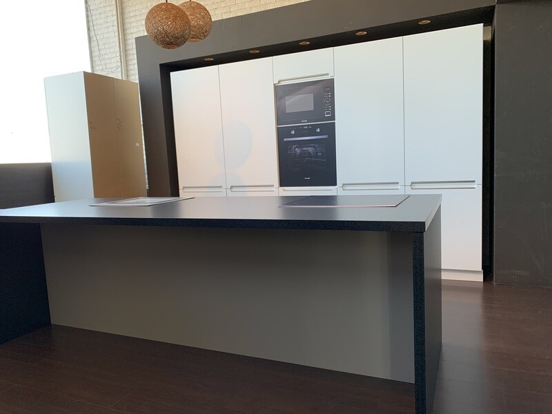 KEUKEN EXPO 43 IRIS WHITE IN BOUWPAKKET