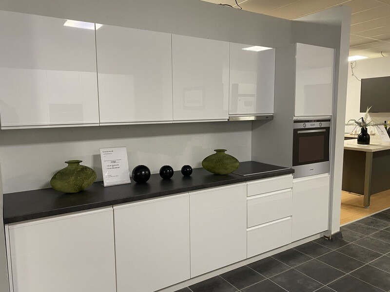 KEUKEN 300cm EXPO 14 SOLE WHITE IN BOUWPAKKET
