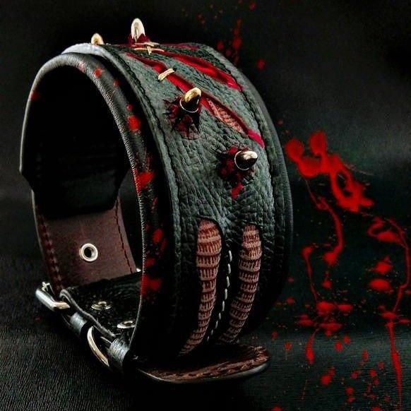 The "Haunted'' collar LIMITED M-XXL