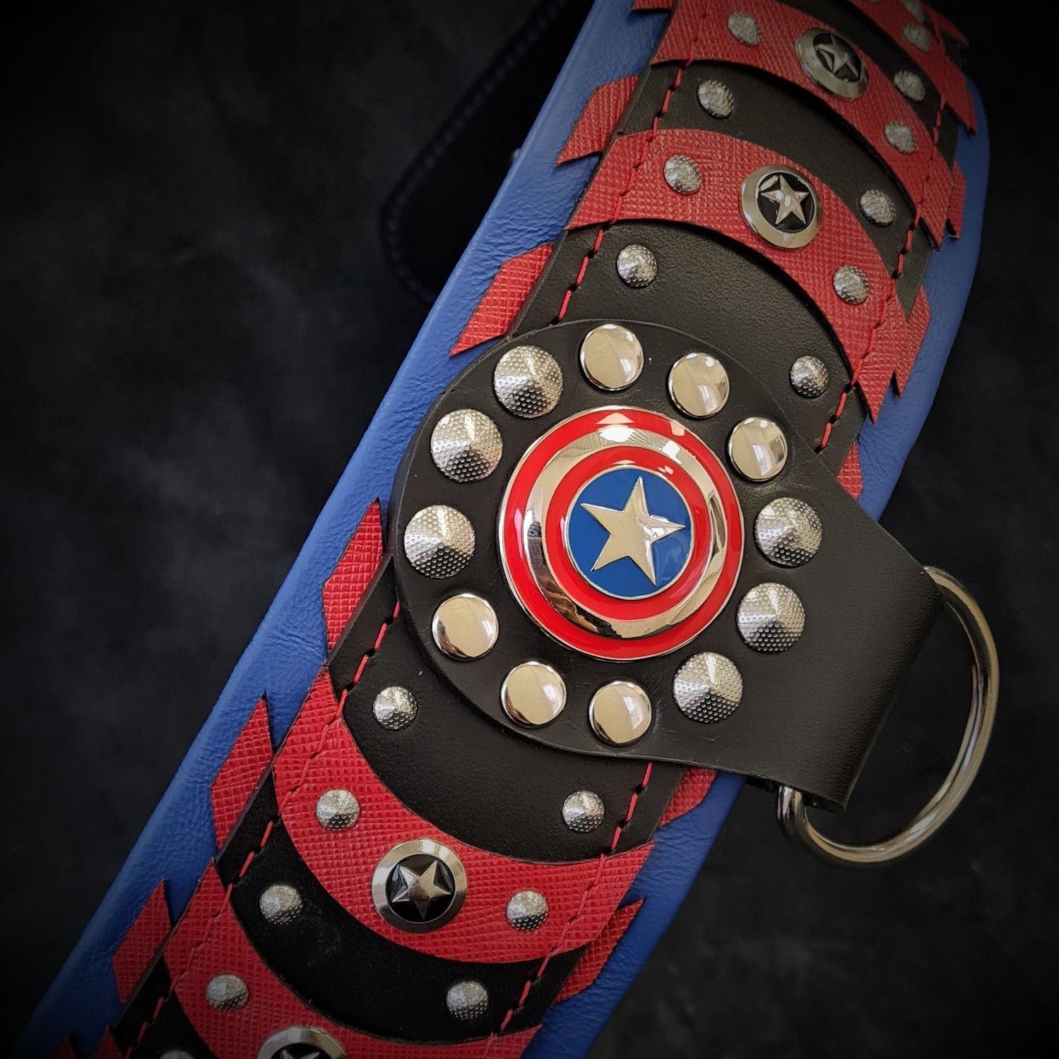 ''Captain America'' Collar ''Captain America'' Collar