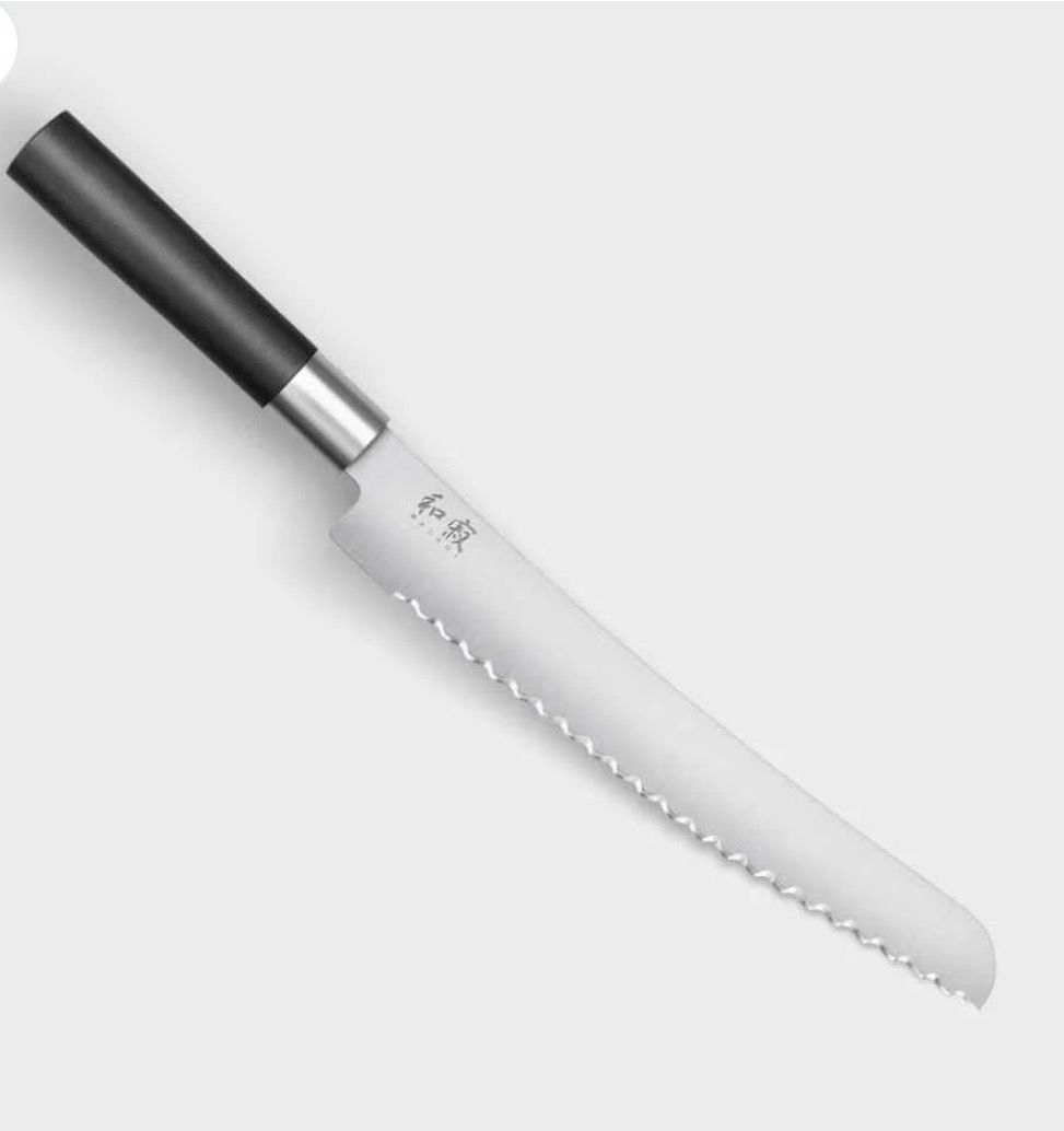 Kai Wasabi coltello con lama ondulata da pane cm 23. 6723B