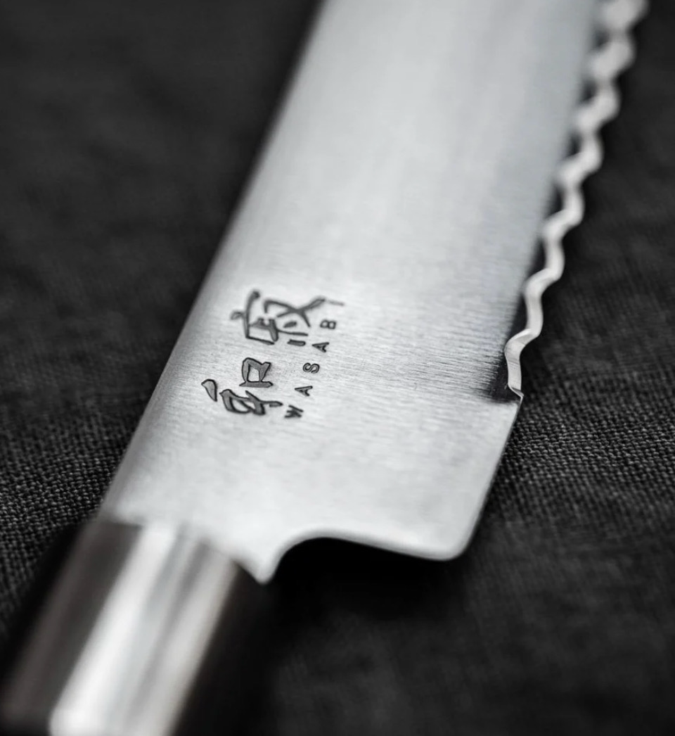Kai Wasabi coltello con lama ondulata da pane cm 23. 6723B