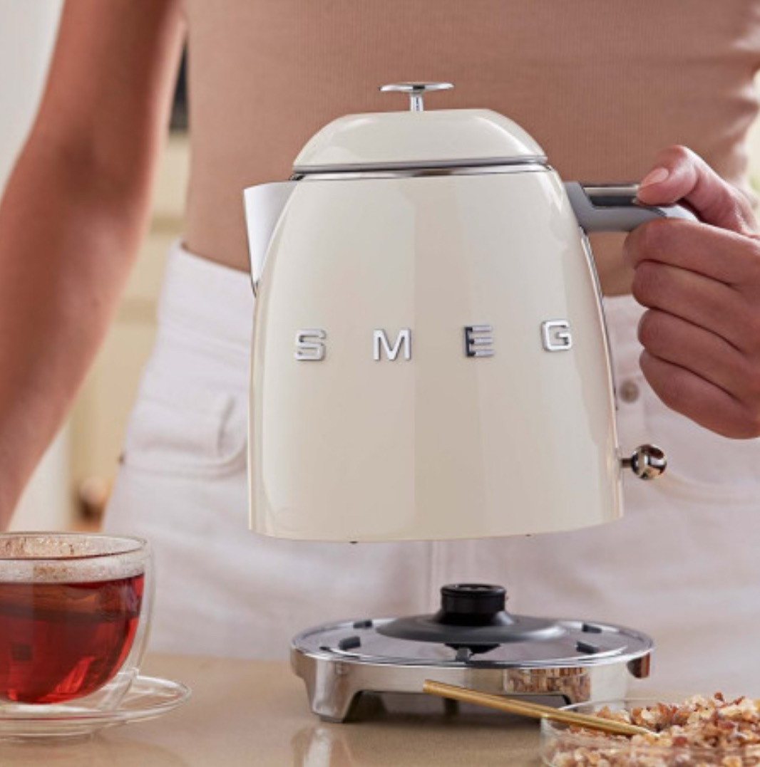 SMEG MINI BOLLITORE ELETTRICO, PANNA 50S STYLE, KLF05