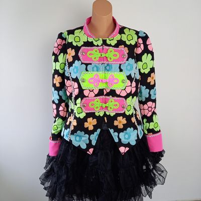 Damesjas eigen atelier