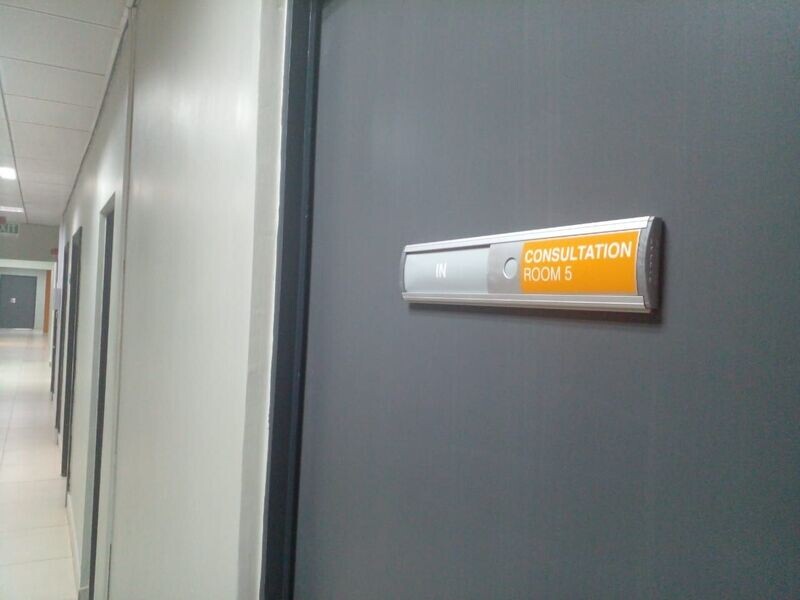 Slide In & Out Aluminum Door label