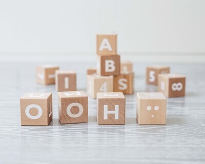 Oohnoo houten letterblokken wit