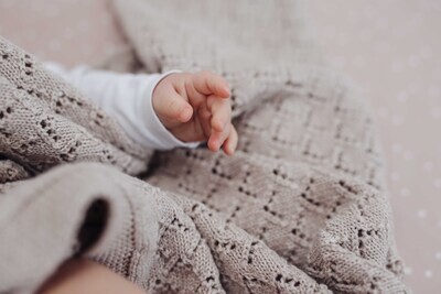Oohnoo Heart blanket - sand