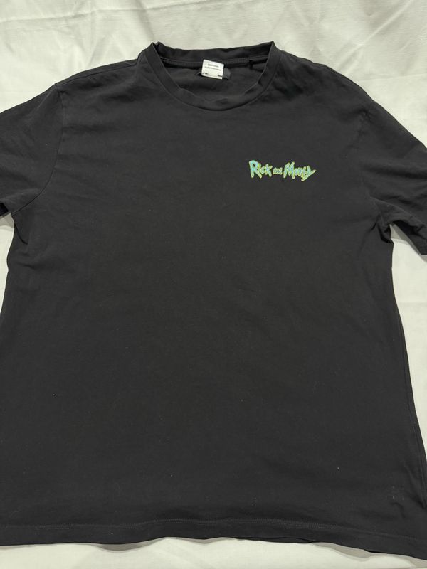 Rick &amp; Morty T-Shirt (Small)