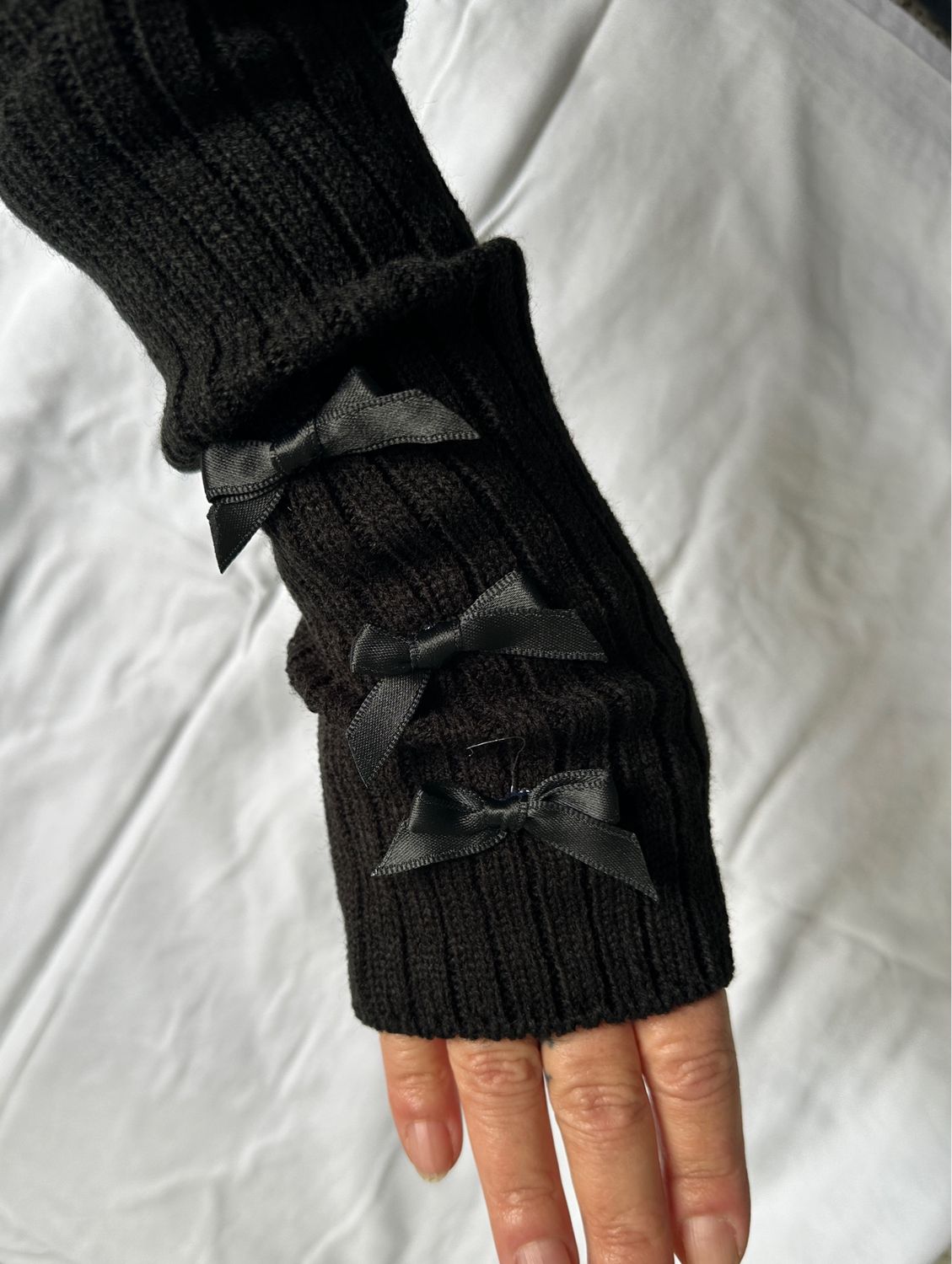 Handmade Handstulpen Schleife Uni 2024, Farbe: Schwarz