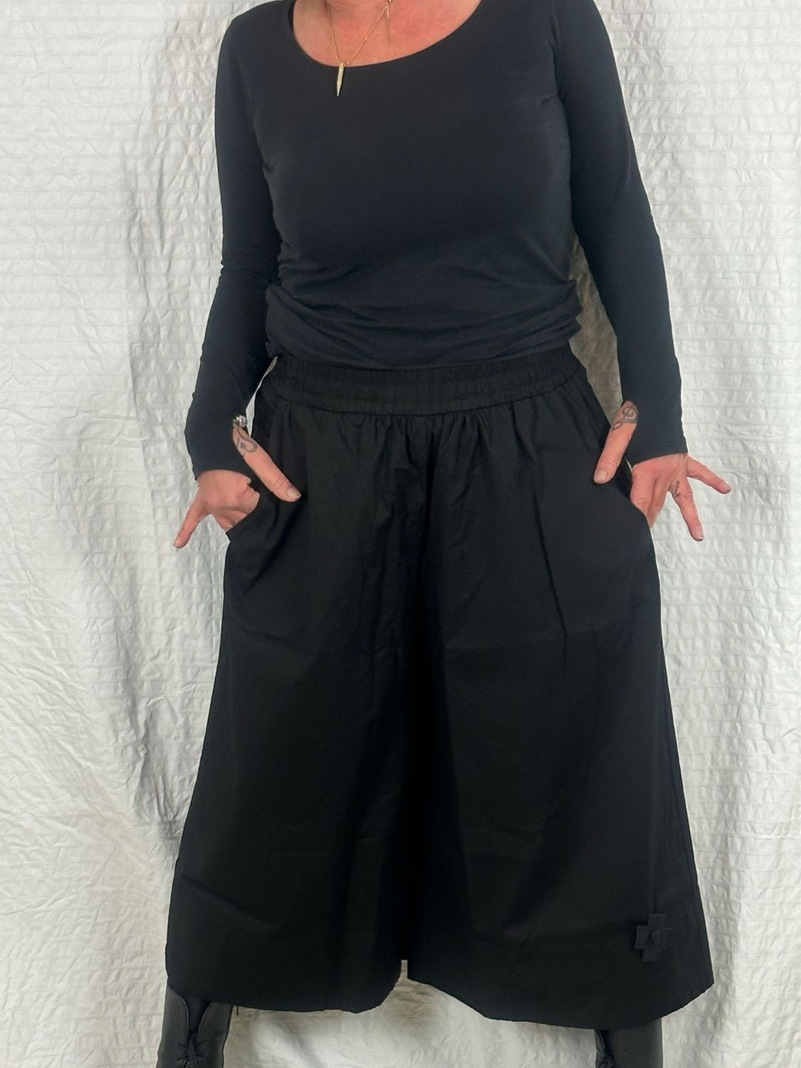 Pluslavie/PLÜ Widepaperpant SS25 1057