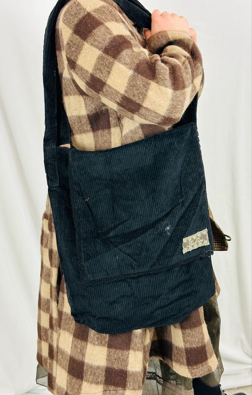 Les Ours Sac Velour Noir AW24