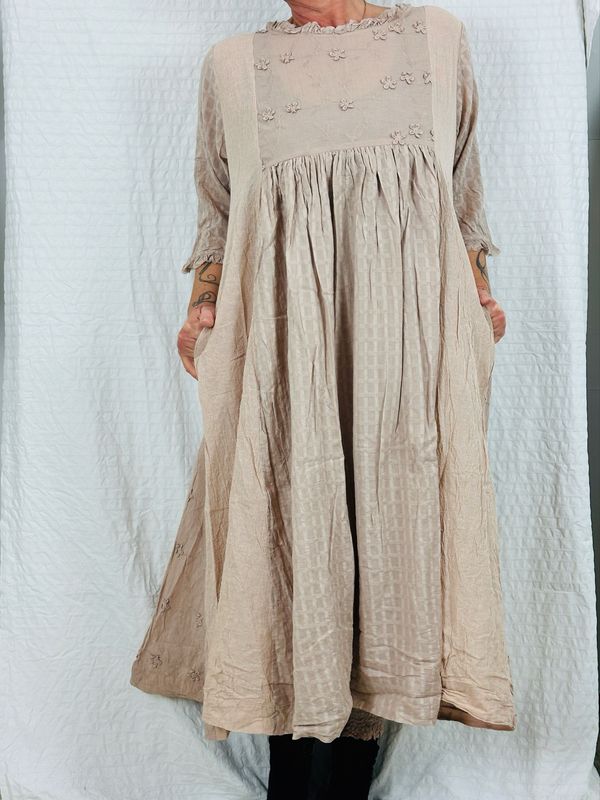 Les Ours Maina Broderie Rose SS25