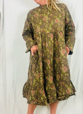 Les Ours Kleid Melo Poeline Havana Fleurs AW25 L