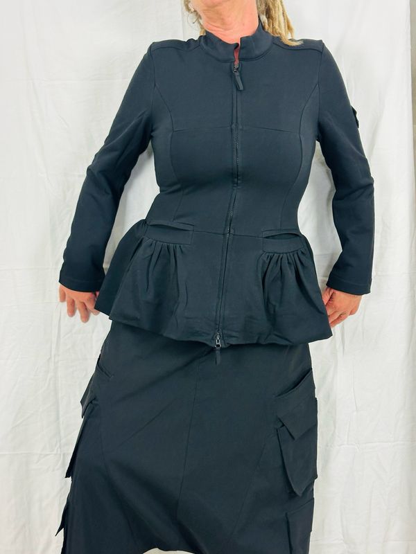 Pluslavie/PLÜ The Delicate Black AW25 2097