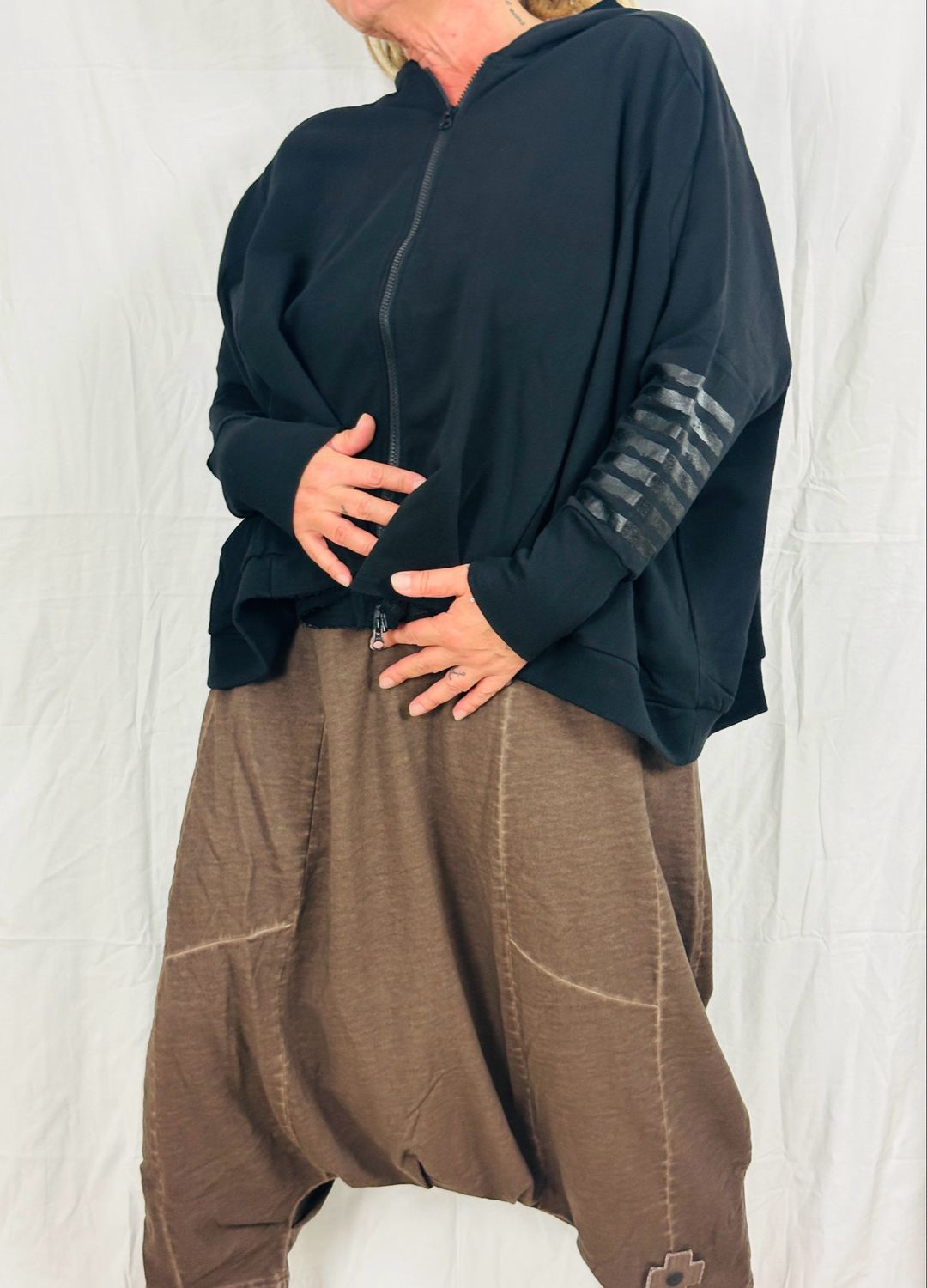 Pluslavie/PLÜ Wideshortjacket ll One Size AW25 Black Print 2106