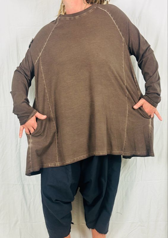 Pluslavie/PLÜ One Shirt AW25 Chocolate 5075