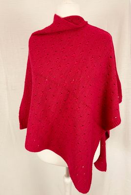 Julia Wang and Friends Poncho One Size Rot